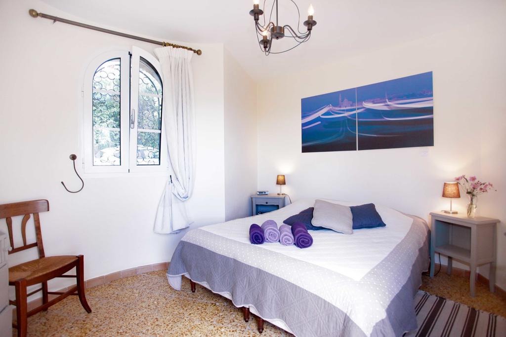Bed and Breakfast La Tourrette Туррет-сюр-Лу Экстерьер фото