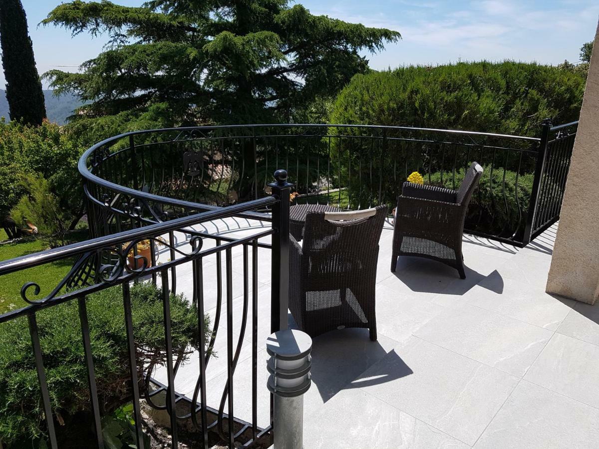 Bed and Breakfast La Tourrette Туррет-сюр-Лу Экстерьер фото